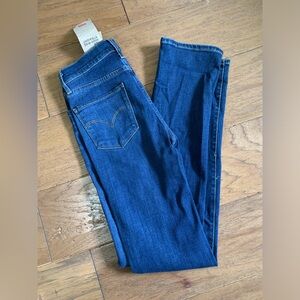 Levi high rise straight Jean